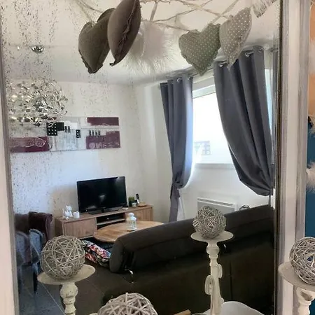 Bienvenue A La Maison 펜션 에타플르